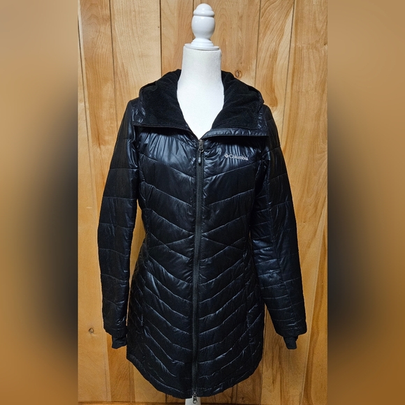 Women's Joy Peak Plush Novelty Puffer Jacket Size MEDIUM - Picture 2 of 7